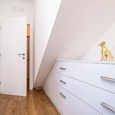 דירה Hladilo - Two Bedroom With Balcony *